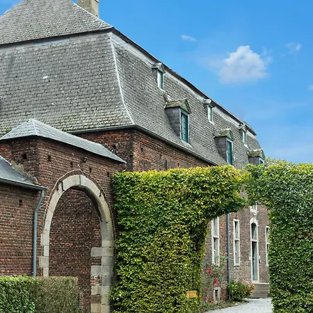 La Ferme De L'hoste Bed & Breakfast 2*