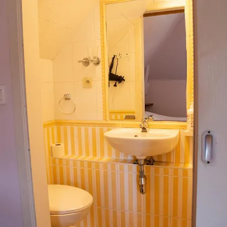 La Ferme De L'hosté Bed and breakfast Wavre