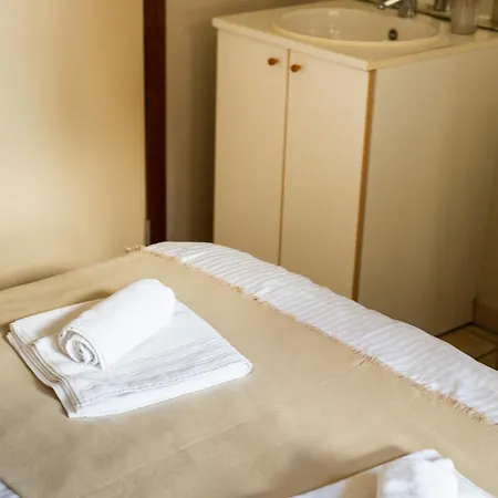 Bed & Breakfast La Ferme De L'hoste 2*