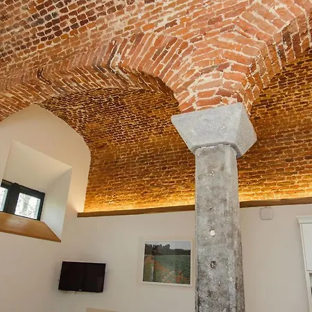 Bed & Breakfast La Ferme De L'hoste 2*