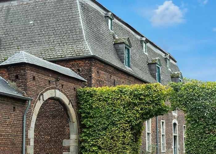 La Ferme De L'hoste Bed and Breakfast 2*