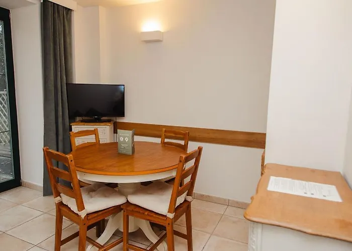 La Ferme De L'hoste 2*